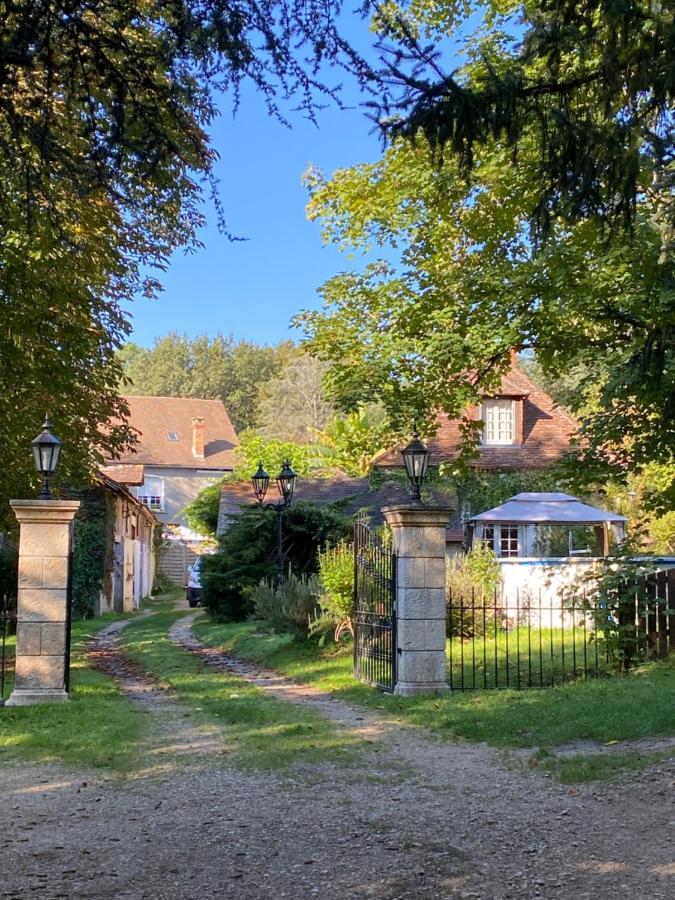 Domaine le Manoir, gîtes de charme et de caractère avec piscines privatisées Fossemagne Exterior foto