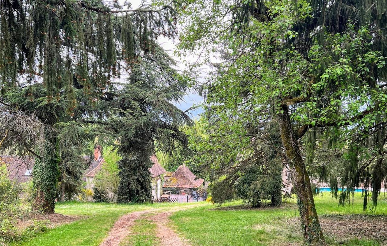 Domaine le Manoir, gîtes de charme et de caractère avec piscines privatisées Fossemagne Exterior foto