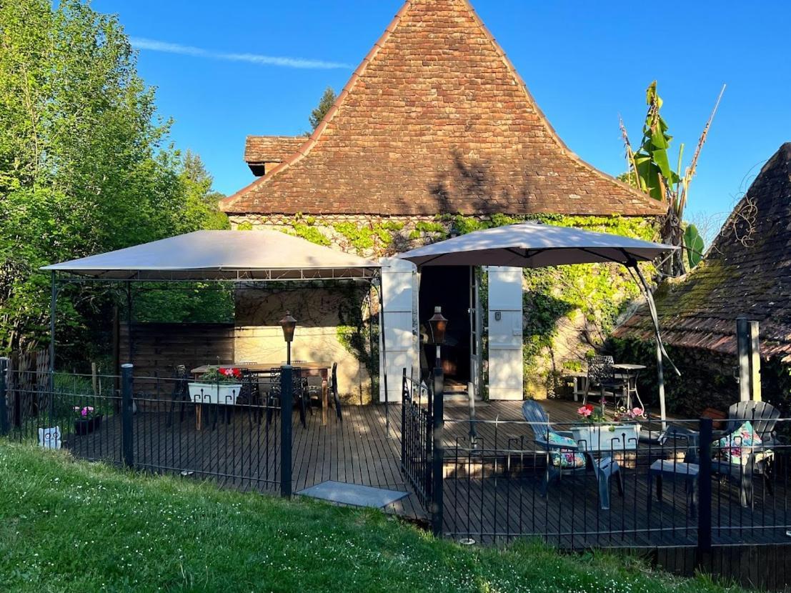 Domaine le Manoir, gîtes de charme et de caractère avec piscines privatisées Fossemagne Exterior foto