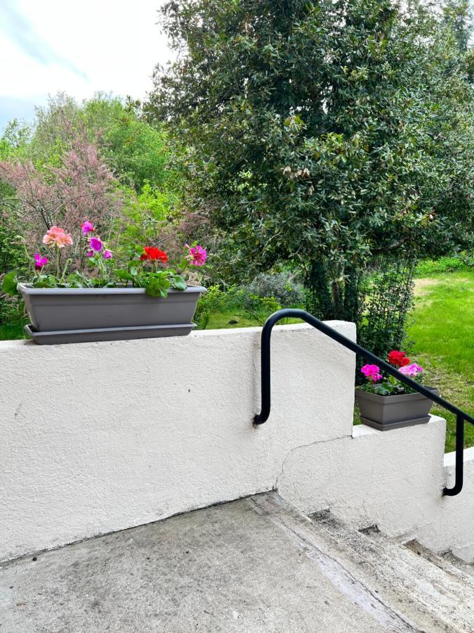 Domaine le Manoir, gîtes de charme et de caractère avec piscines privatisées Fossemagne Exterior foto
